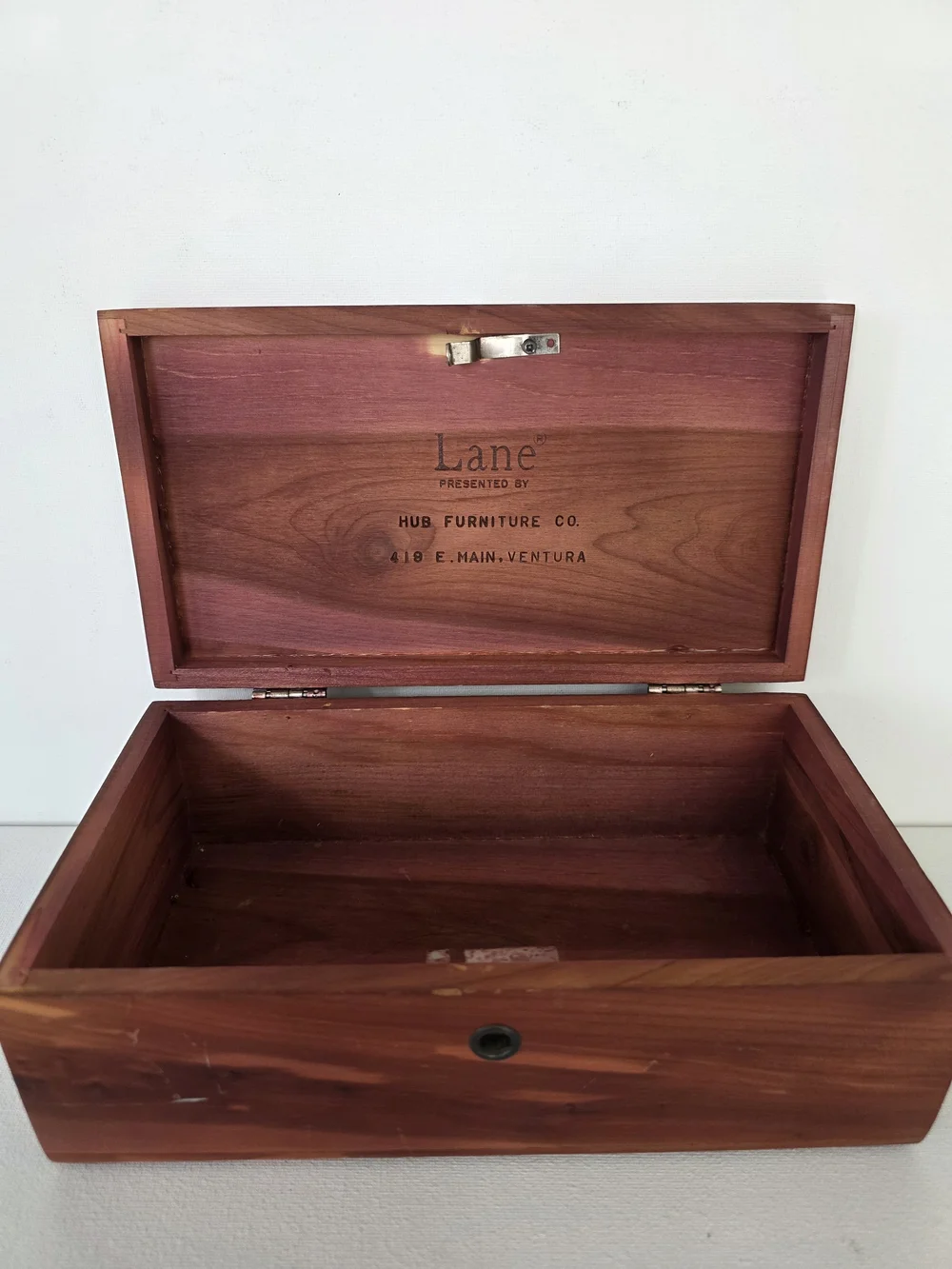Vintage Wooden Cedar Jewelry Box - Red-Brown Cedar Finish